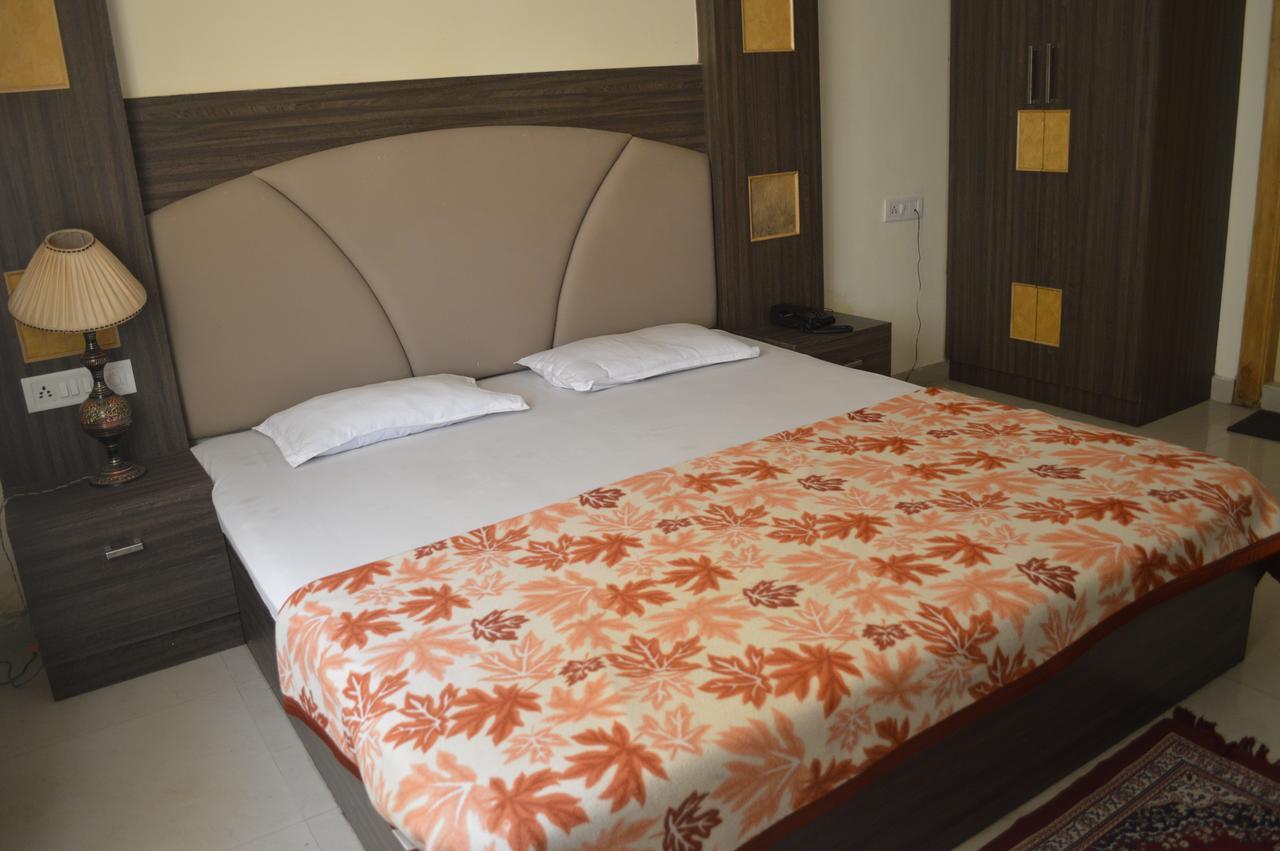 Hotel City Palace Brahmapur Extérieur photo